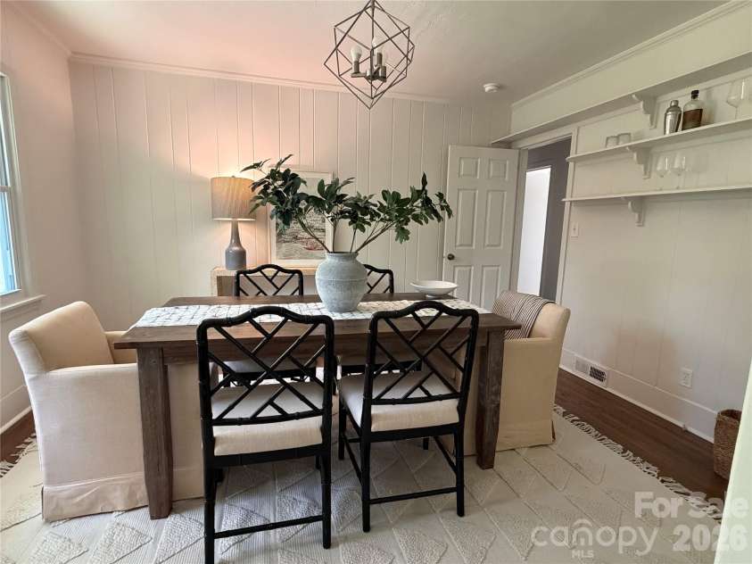 1915 Birchcrest Drive, Charlotte, NC 28205.  MLS# CAR4424189, YatesRealty ID 20902. 