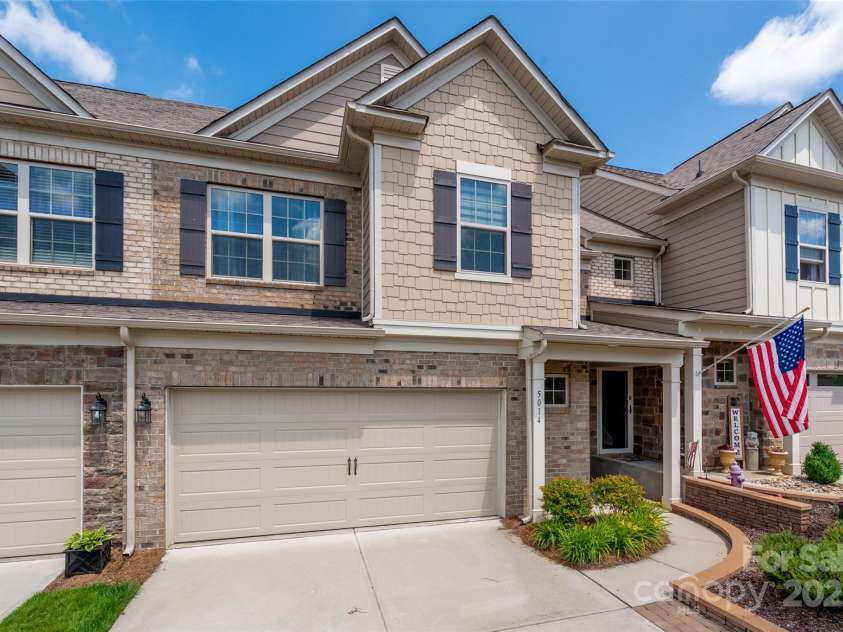 5014 Forest Hills Place, Fort Mill, SC 29707.  MLS# CAR4256572, YatesRealty ID 20906. 
