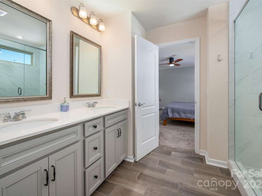 5014 Forest Hills Place, Fort Mill, SC 29707.  MLS# CAR4256572, YatesRealty ID 20906. 