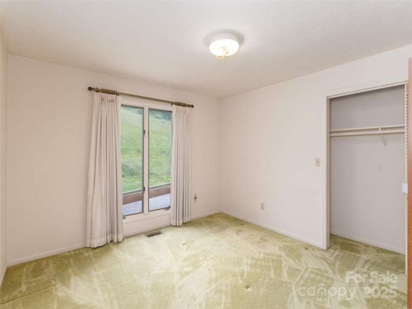 202 Terrell Road, Clyde, NC 28721.  MLS# CAR4265731, YatesRealty ID 20907. 