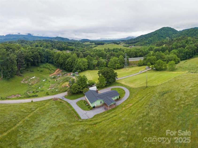 202 Terrell Road, Clyde, NC 28721.  MLS# CAR4265731, YatesRealty ID 20907. 