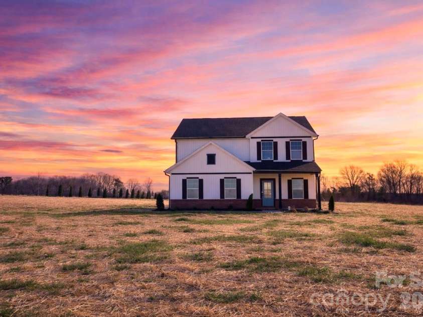 118 Doby Road, Mocksville, NC 27028.  MLS# CAR4378564, YatesRealty ID 20908. 