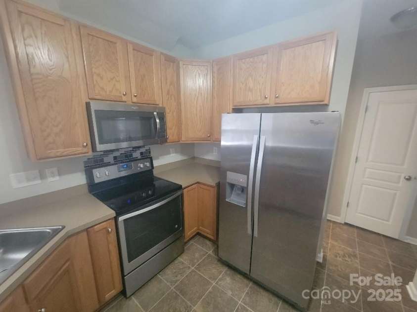 1715 Crabapple Tree Lane, Charlotte, NC 28214.  MLS# CAR4268525, YatesRealty ID 20908. 