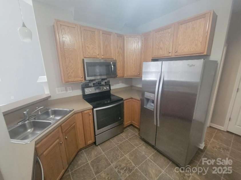 1715 Crabapple Tree Lane, Charlotte, NC 28214.  MLS# CAR4268525, YatesRealty ID 20908. 