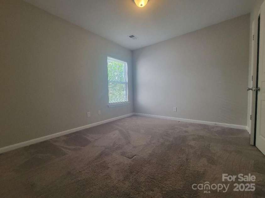 1715 Crabapple Tree Lane, Charlotte, NC 28214.  MLS# CAR4268525, YatesRealty ID 20908. 
