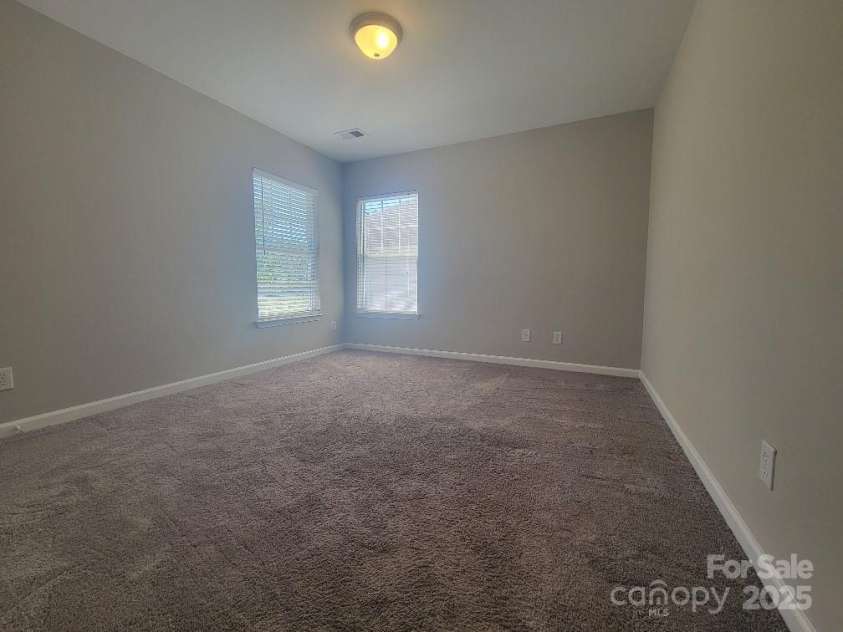 1715 Crabapple Tree Lane, Charlotte, NC 28214.  MLS# CAR4268525, YatesRealty ID 20908. 