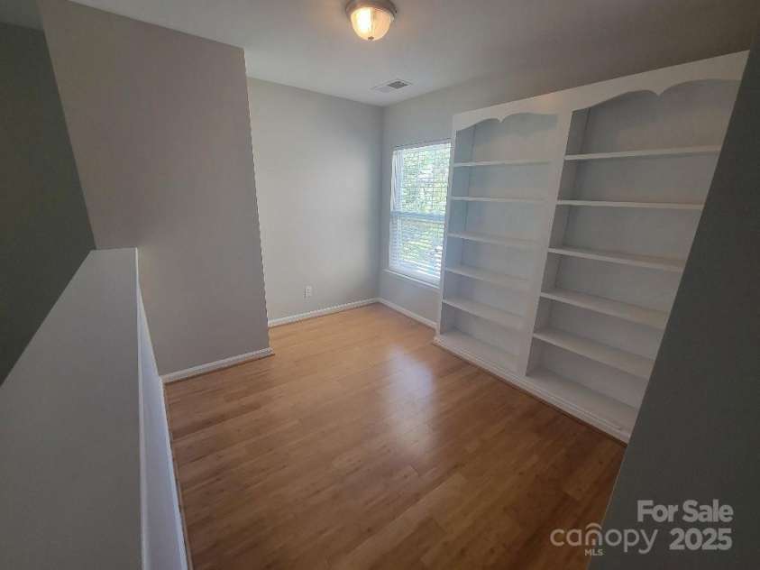 1715 Crabapple Tree Lane, Charlotte, NC 28214.  MLS# CAR4268525, YatesRealty ID 20908. 