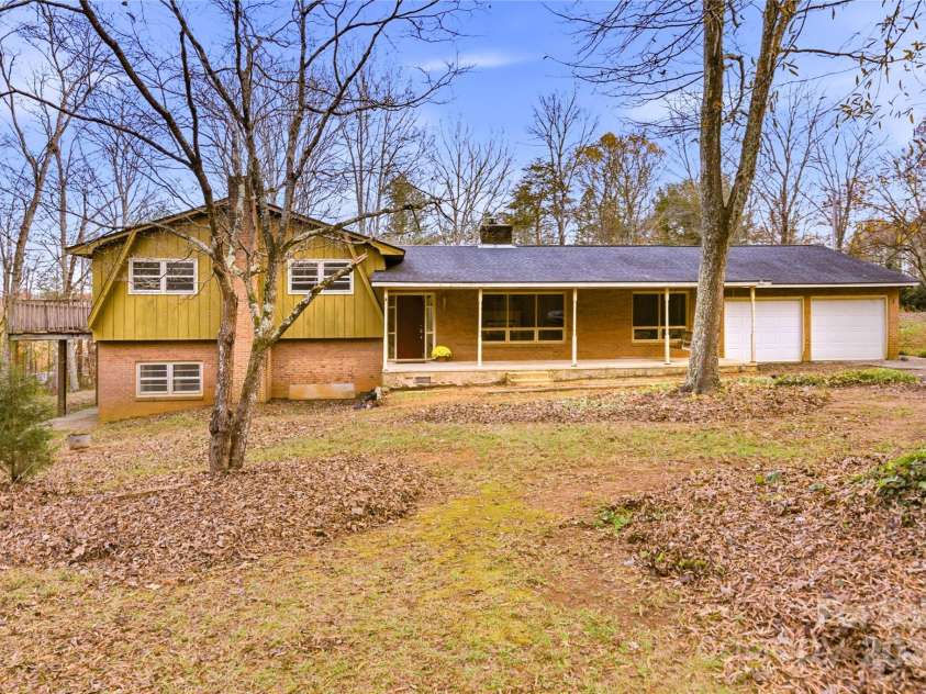 2619 Hopewell Church Road, Sherrills Ford, NC 28673.  MLS# CAR4265772, YatesRealty ID 2091. Relax, unwind, and enjoy the view from the front porch of this inviting split-level home.