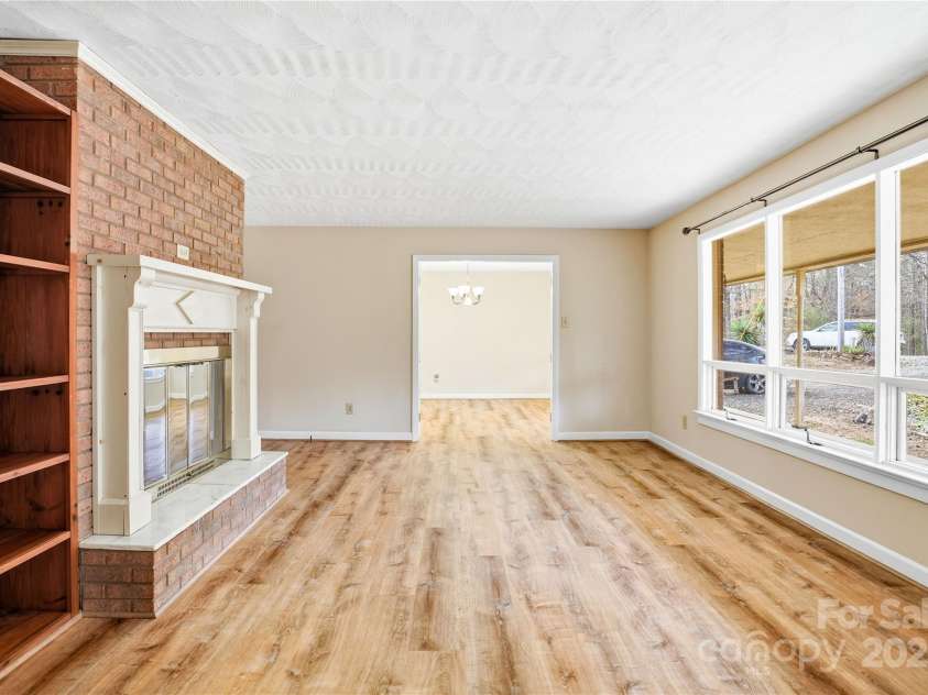 2619 Hopewell Church Road, Sherrills Ford, NC 28673.  MLS# CAR4265772, YatesRealty ID 2091. Spacious great room perfect for entertaining or relaxing with family.