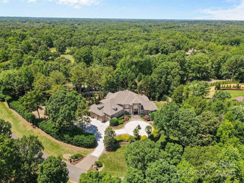 1405 Saratoga Woods Drive, Waxhaw, NC 28173.  MLS# CAR4264513, YatesRealty ID 20910. 