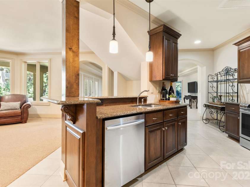 1405 Saratoga Woods Drive, Waxhaw, NC 28173.  MLS# CAR4264513, YatesRealty ID 20910. 