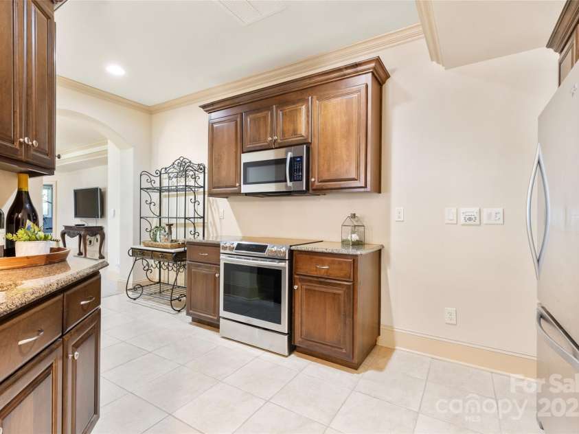 1405 Saratoga Woods Drive, Waxhaw, NC 28173.  MLS# CAR4264513, YatesRealty ID 20910. 