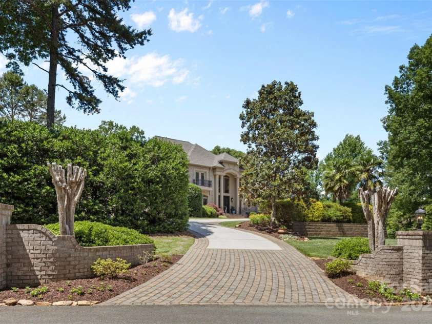 1405 Saratoga Woods Drive, Waxhaw, NC 28173.  MLS# CAR4264513, YatesRealty ID 20910. 