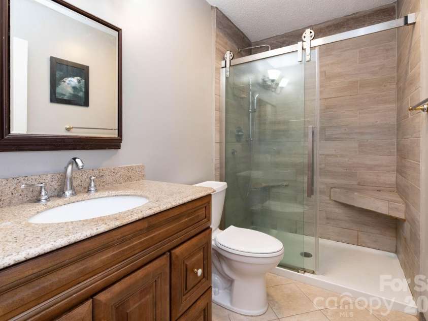 6 Arrowhead Lane, Weaverville, NC 28787.  MLS# CAR4363937, YatesRealty ID 20910. Bathroom 2