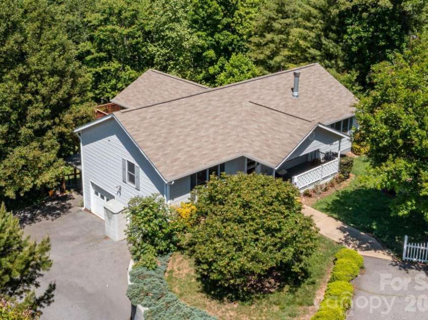 6 Arrowhead Lane, Weaverville, NC 28787.  MLS# CAR4363937, YatesRealty ID 20910. Front of Home