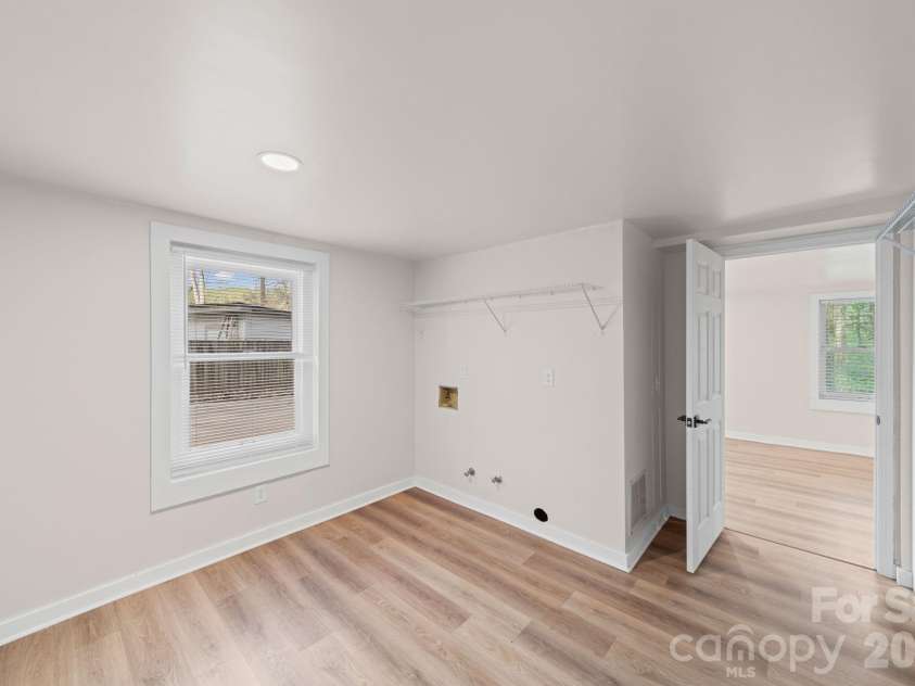 200 Maple Court, Lexington, NC 27295.  MLS# CAR4390895, YatesRealty ID 20911. Basement Bedroom