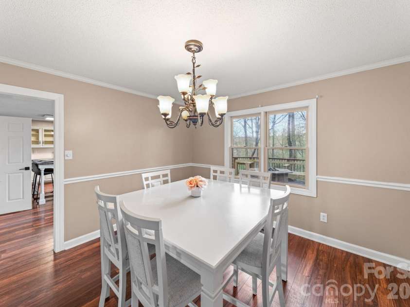 200 Maple Court, Lexington, NC 27295.  MLS# CAR4390895, YatesRealty ID 20911. Dining Room