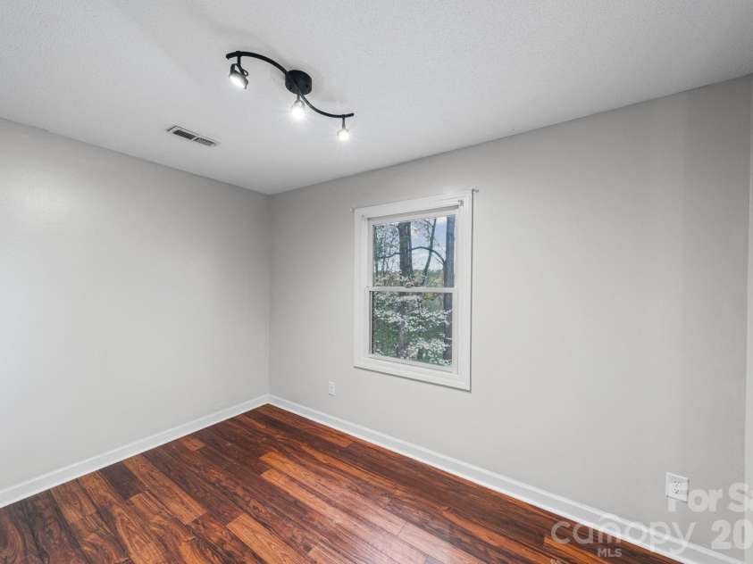 200 Maple Court, Lexington, NC 27295.  MLS# CAR4390895, YatesRealty ID 20911. Second Level Bedroom #1