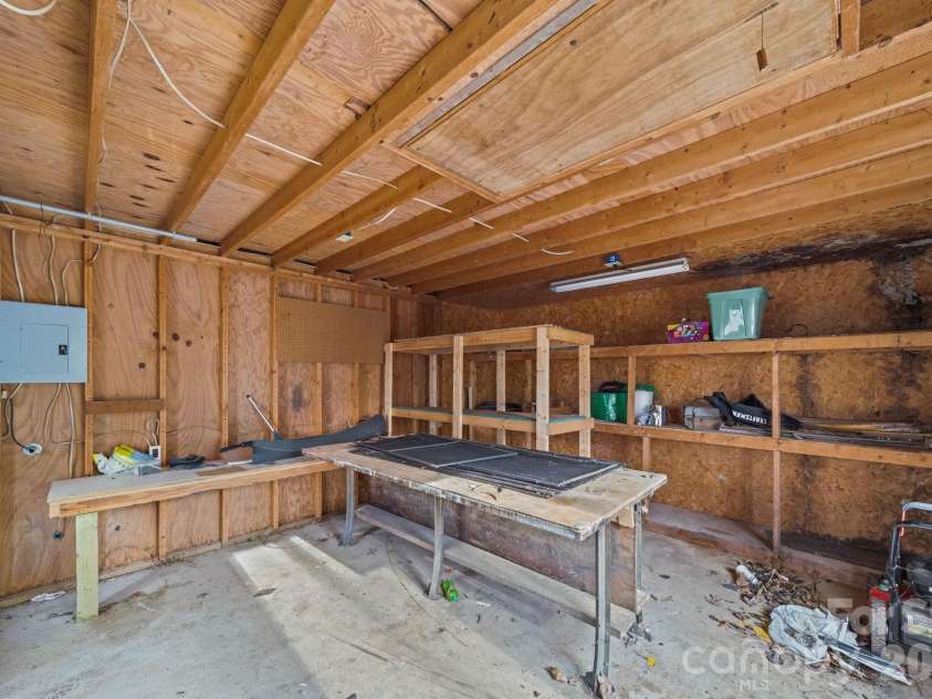 200 Maple Court, Lexington, NC 27295.  MLS# CAR4390895, YatesRealty ID 20911. Workshop