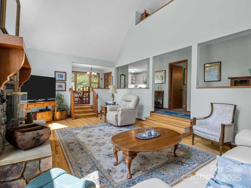 266 Case Street, Columbus, NC 28722.  MLS# CAR4265986, YatesRealty ID 20911. Inviting space in the heart of the home!