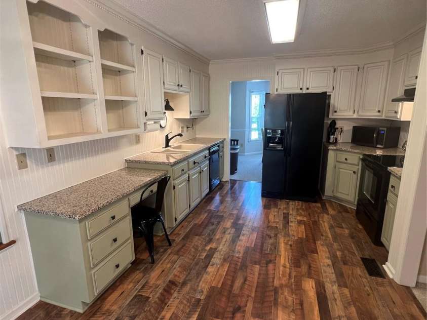 837 Deerfield Drive, Mount Holly, NC 28120.  MLS# CAR4375900, YatesRealty ID 20913. 