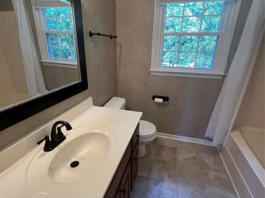 837 Deerfield Drive, Mount Holly, NC 28120.  MLS# CAR4375900, YatesRealty ID 20913. 