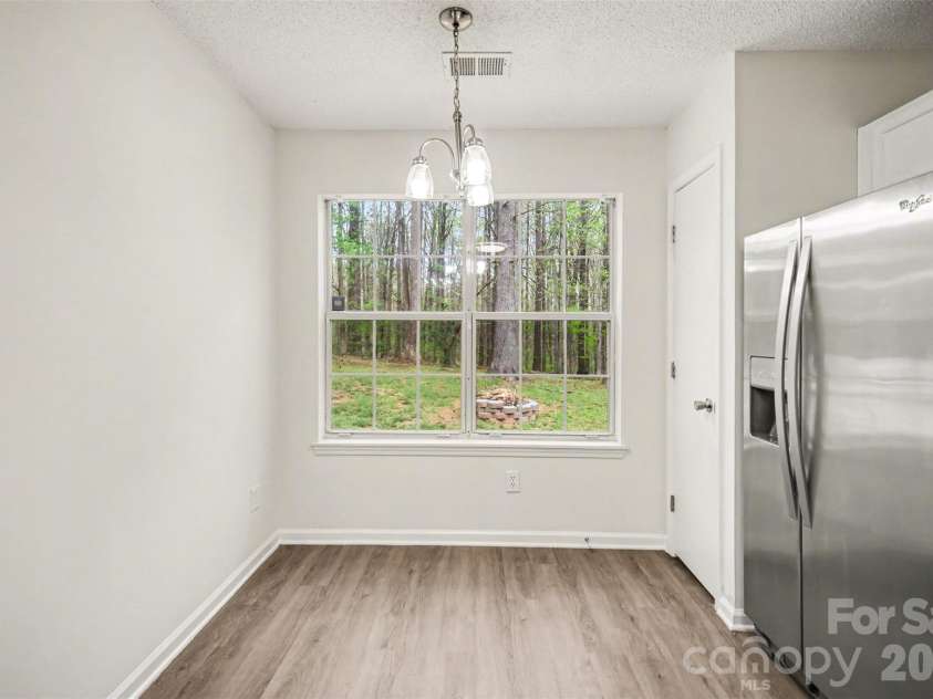 5806 Pennycross Lane, Charlotte, NC 28216.  MLS# CAR4363678, YatesRealty ID 20914. 