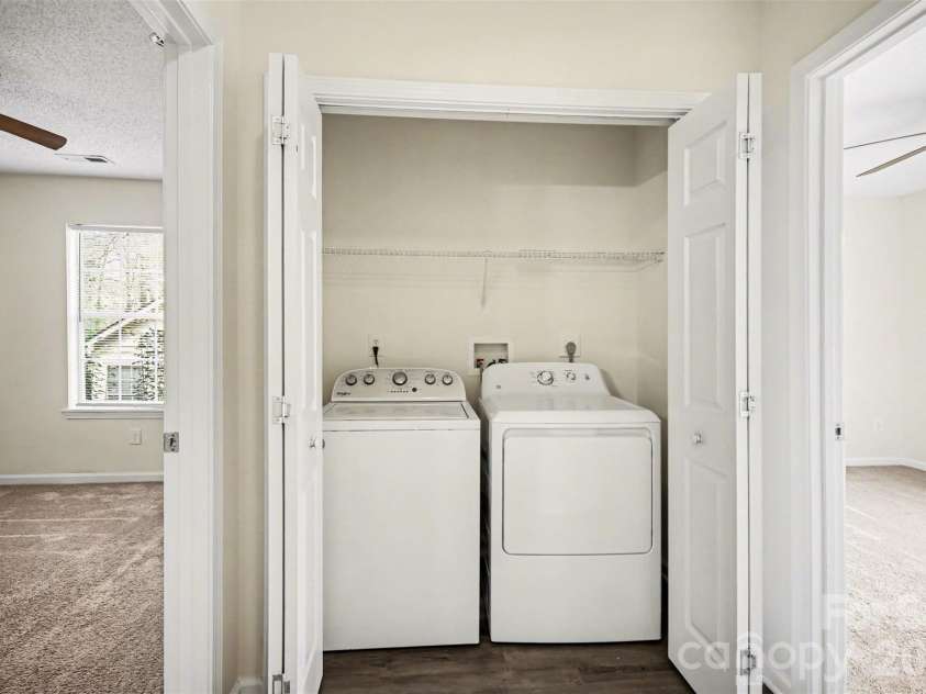 5806 Pennycross Lane, Charlotte, NC 28216.  MLS# CAR4363678, YatesRealty ID 20914. 