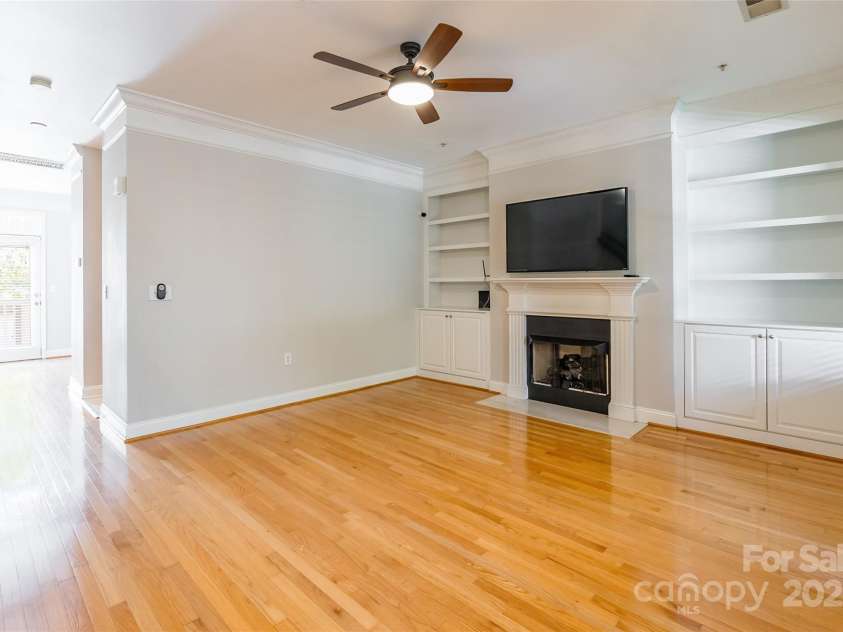 14222 Richmond Park Avenue, Charlotte, NC 28277.  MLS# CAR4271322, YatesRealty ID 20915. 