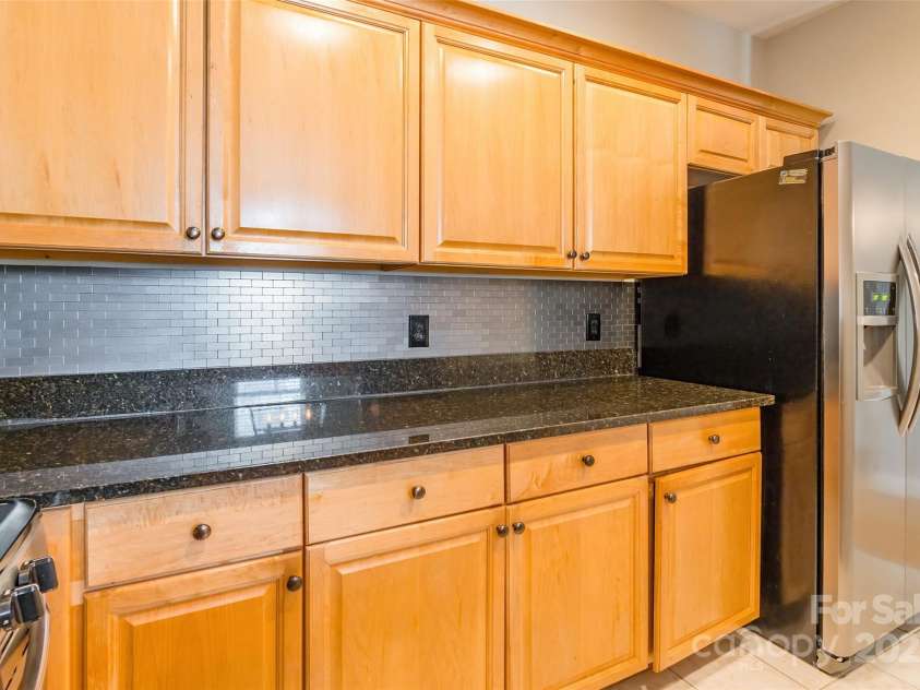 14222 Richmond Park Avenue, Charlotte, NC 28277.  MLS# CAR4271322, YatesRealty ID 20915. 