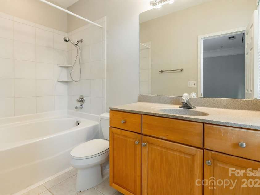 14222 Richmond Park Avenue, Charlotte, NC 28277.  MLS# CAR4271322, YatesRealty ID 20915. 