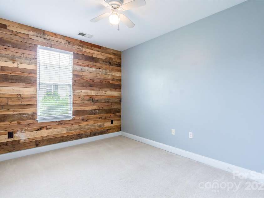 14222 Richmond Park Avenue, Charlotte, NC 28277.  MLS# CAR4271322, YatesRealty ID 20915. 