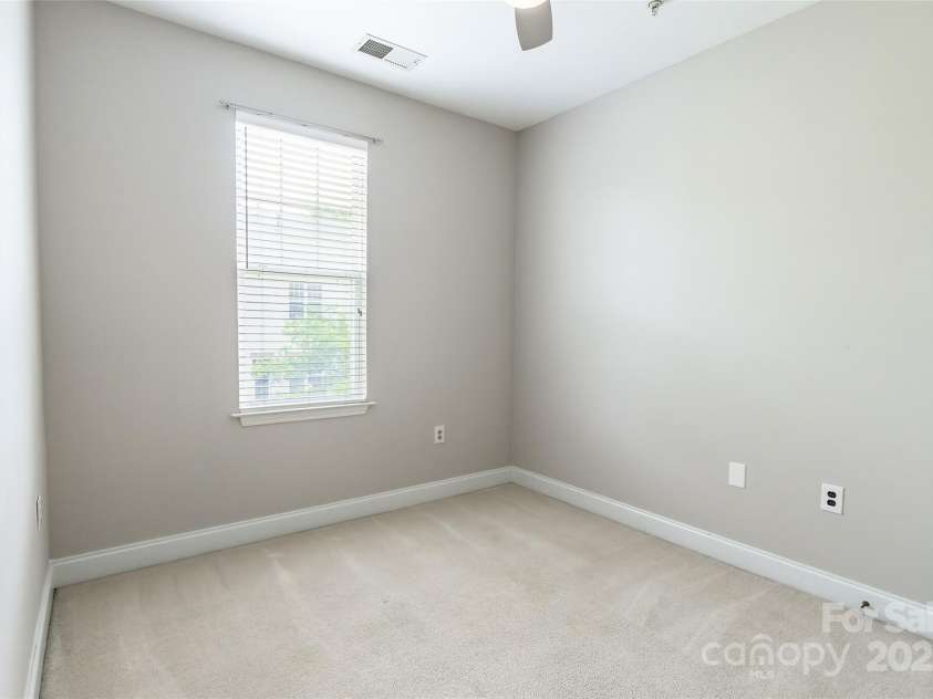 14222 Richmond Park Avenue, Charlotte, NC 28277.  MLS# CAR4271322, YatesRealty ID 20915. 