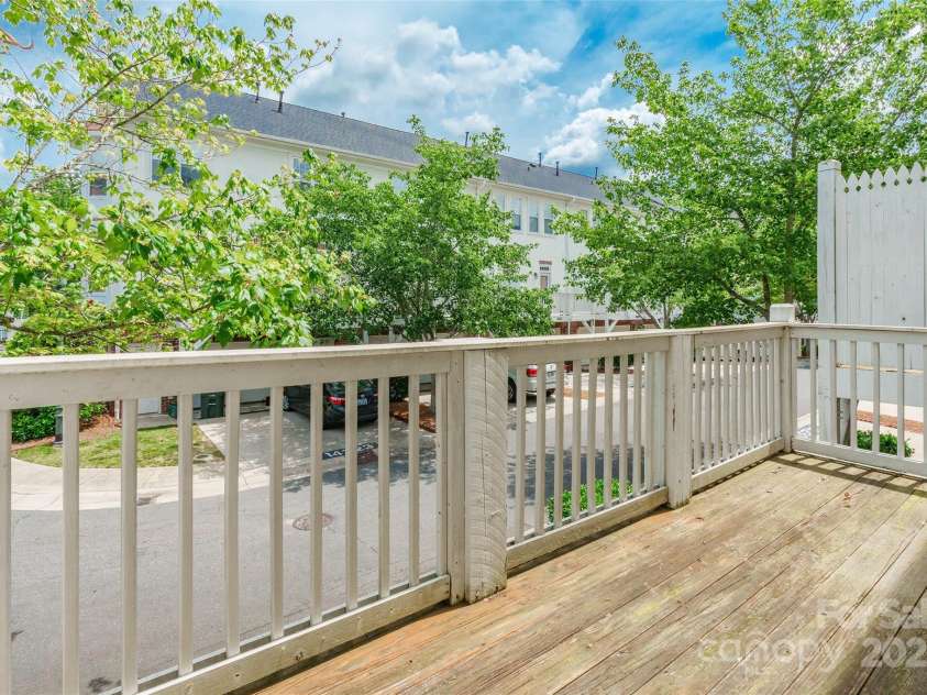 14222 Richmond Park Avenue, Charlotte, NC 28277.  MLS# CAR4271322, YatesRealty ID 20915. 