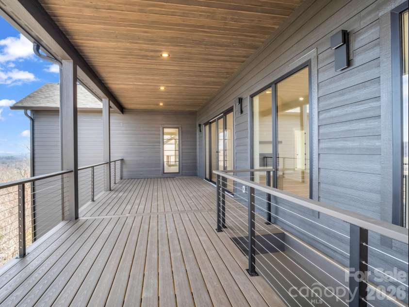 90 Summit Hill Road, Hendersonville, NC 28791.  MLS# CAR4359602, YatesRealty ID 20915. 