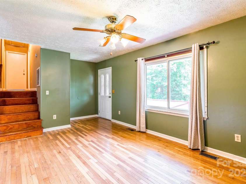 2675 Tablerock Road, Lenoir, NC 28645.  MLS# CAR4271816, YatesRealty ID 20916. 