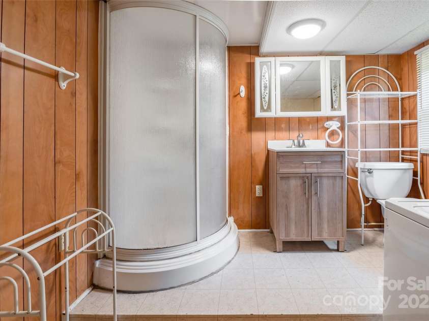 2675 Tablerock Road, Lenoir, NC 28645.  MLS# CAR4271816, YatesRealty ID 20916. 