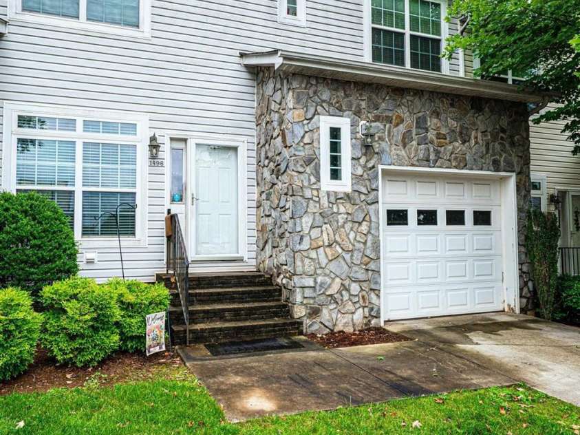 1492 Mulberry Ridge Drive, Newton, NC 28658.  MLS# CAR4272120, YatesRealty ID 20917. 