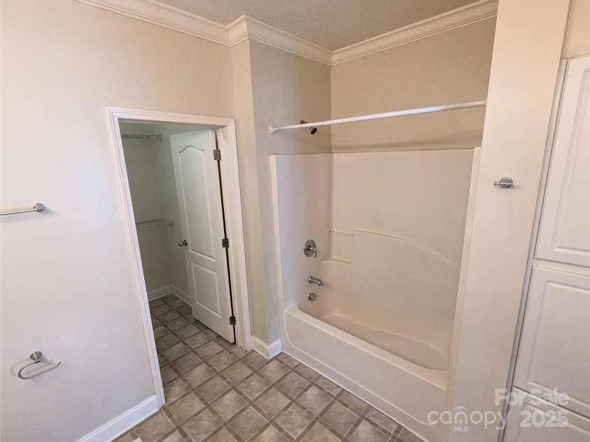 1492 Mulberry Ridge Drive, Newton, NC 28658.  MLS# CAR4272120, YatesRealty ID 20917. 