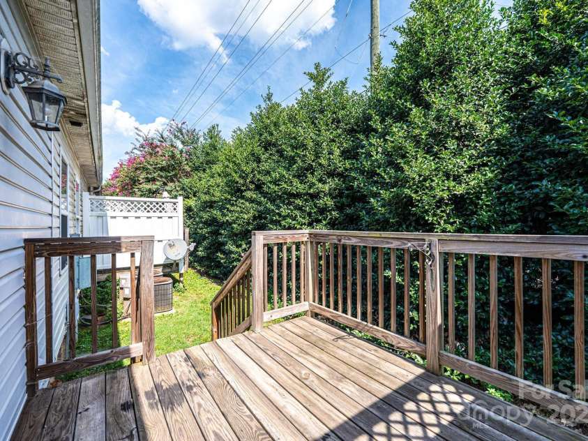 1492 Mulberry Ridge Drive, Newton, NC 28658.  MLS# CAR4272120, YatesRealty ID 20917. 