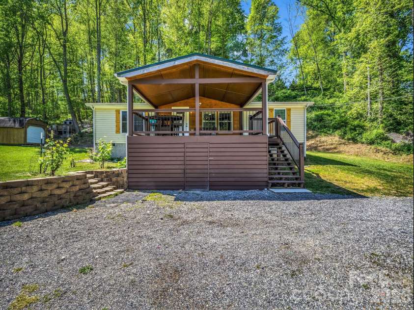 285 Dix Creek No 1 Road, Leicester, NC 28748.  MLS# CAR4374452, YatesRealty ID 20917. 