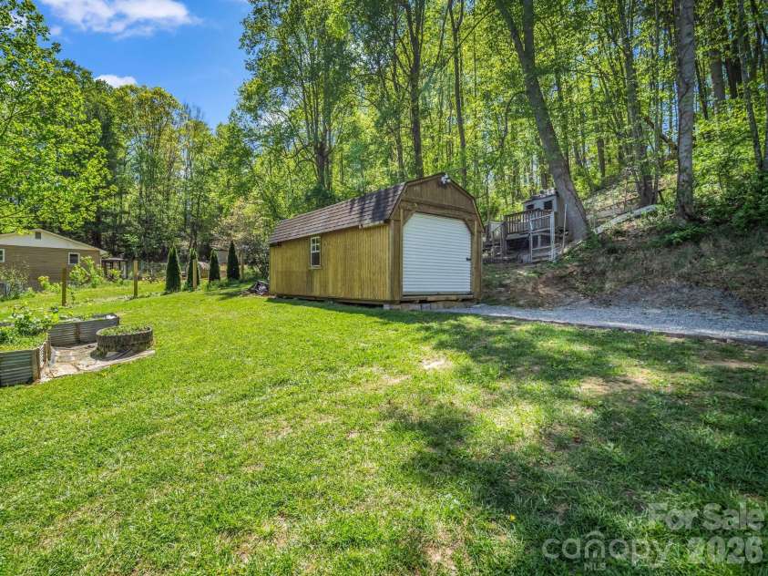 285 Dix Creek No 1 Road, Leicester, NC 28748.  MLS# CAR4374452, YatesRealty ID 20917. 