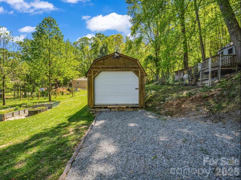 285 Dix Creek No 1 Road, Leicester, NC 28748.  MLS# CAR4374452, YatesRealty ID 20917. 
