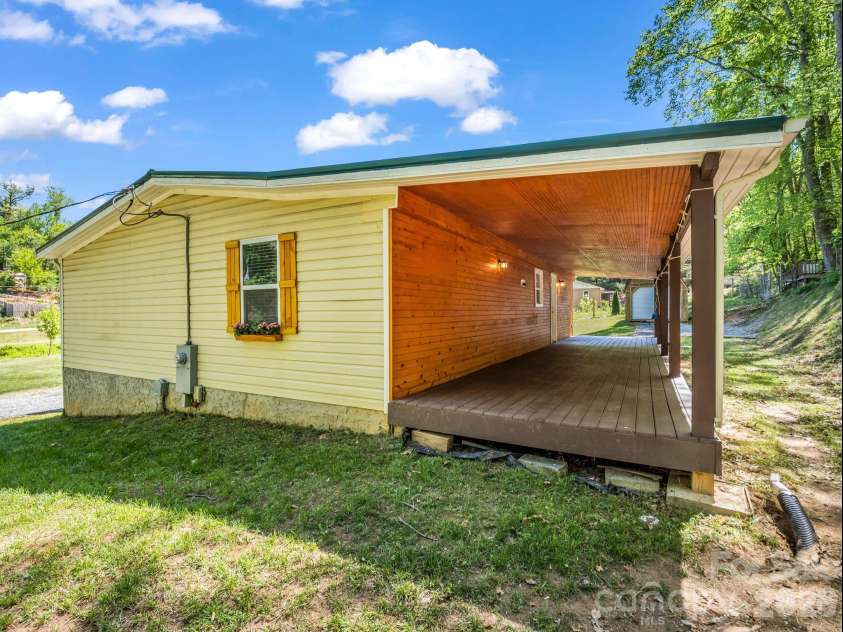 285 Dix Creek No 1 Road, Leicester, NC 28748.  MLS# CAR4374452, YatesRealty ID 20917. Back Porch