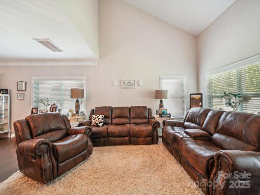 9428 Carneros Creek Road, Charlotte, NC 28214.  MLS# CAR4272319, YatesRealty ID 20918. 