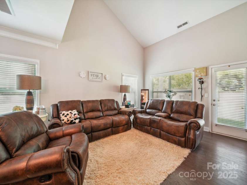 9428 Carneros Creek Road, Charlotte, NC 28214.  MLS# CAR4272319, YatesRealty ID 20918. 