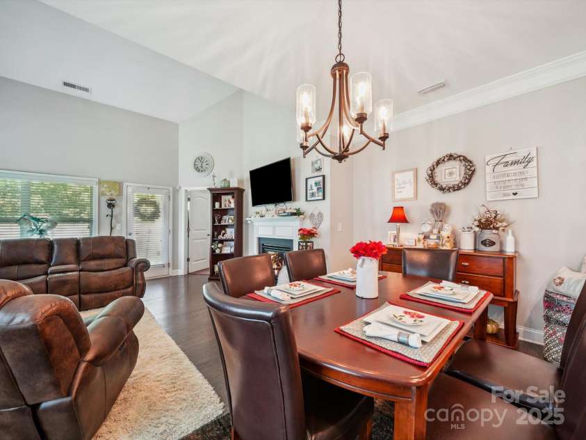 9428 Carneros Creek Road, Charlotte, NC 28214.  MLS# CAR4272319, YatesRealty ID 20918. 