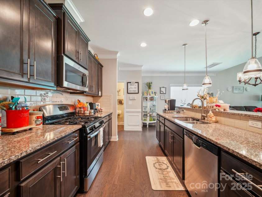 9428 Carneros Creek Road, Charlotte, NC 28214.  MLS# CAR4272319, YatesRealty ID 20918. 