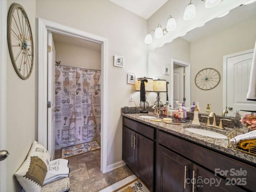 9428 Carneros Creek Road, Charlotte, NC 28214.  MLS# CAR4272319, YatesRealty ID 20918. 
