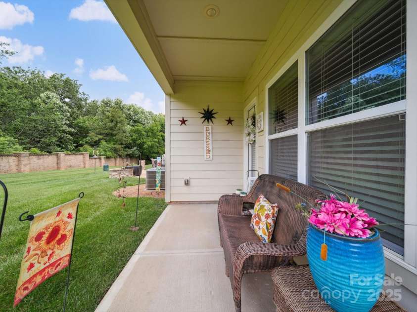 9428 Carneros Creek Road, Charlotte, NC 28214.  MLS# CAR4272319, YatesRealty ID 20918. 